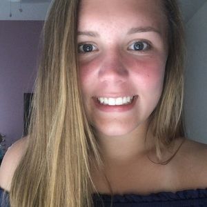 Meet your Posher, Abby